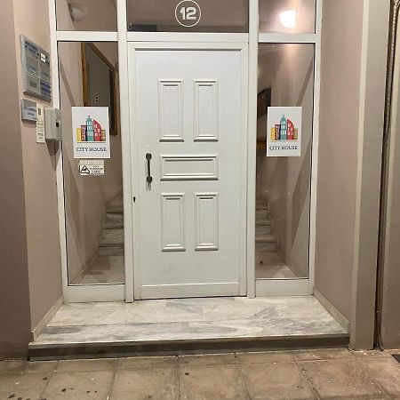 City House 3 Каламата Экстерьер фото