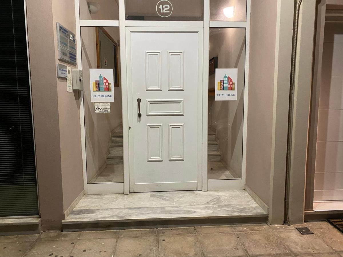 City House 3 Каламата Экстерьер фото